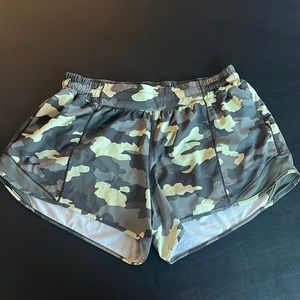 Lululemon Hotty Hot LR 4” shorts, size 12 in Neon Camo.